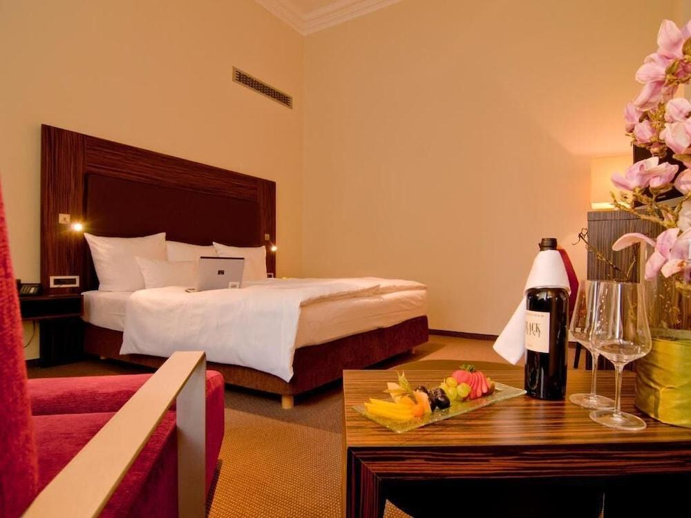 Herzogshof - Boutique-Hotel Am Dom 雷根斯堡 外观 照片